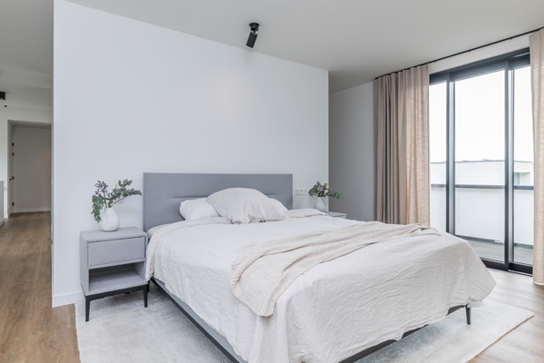 Foto - Te koop: Imposant ontworpen villa uit 2023 die alles te bieden heeft: luxe, comfort en duurzaamheid in de geliefde nieuwbouwwijk Park Hoogveld